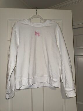 White Crewneck Sweatshirt with Pink Bow Embroidery